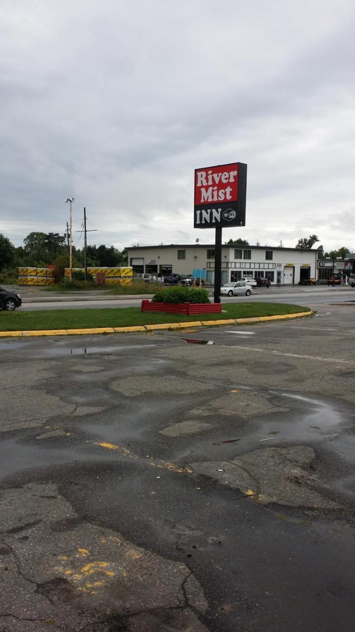 River Mist Inn Sturgeon Falls Eksteriør billede