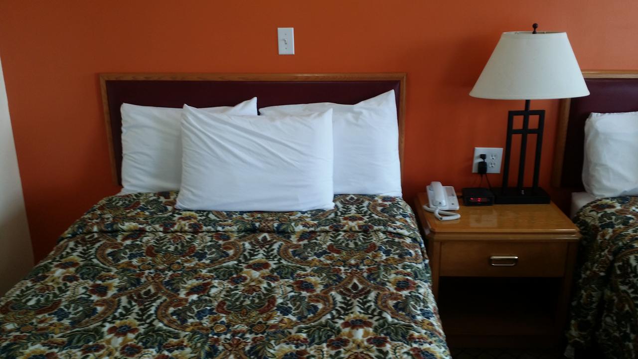 River Mist Inn Sturgeon Falls Eksteriør billede