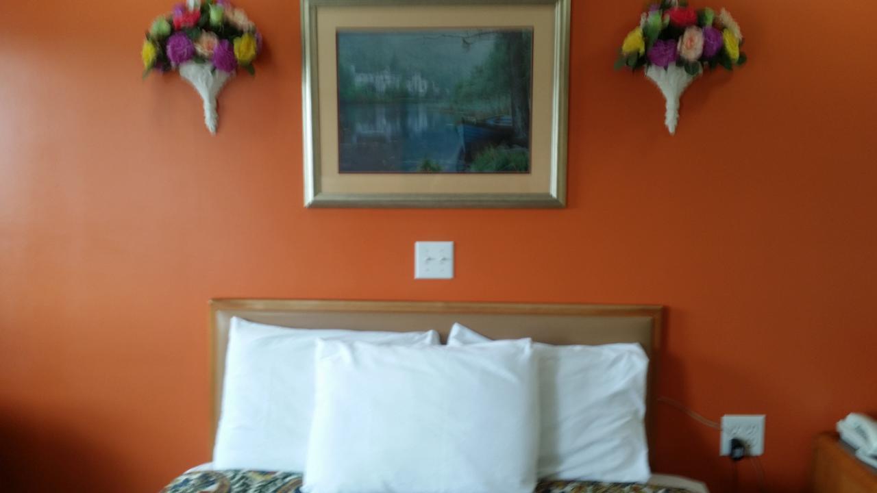 River Mist Inn Sturgeon Falls Eksteriør billede